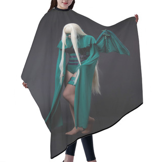 Personality  Blond Girl In Green Fury Cosplay Character Hair Cutting Cape