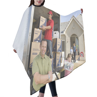 Personality  Family And Worker Unloading Boxes Hair Cutting Cape