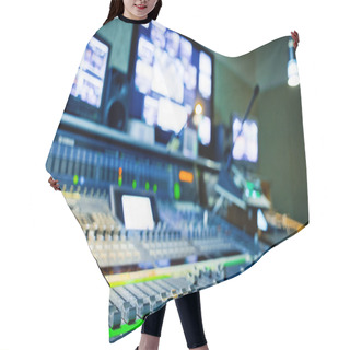 Personality  Equipment In Audio Recording Studio Hair Cutting Cape