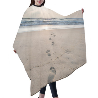 Personality  Footsteps On Sandy Beach Hair Cutting Cape