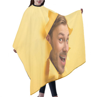 Personality  Crazy Handsome Man With Head In Yellow Paper Hole  Hair Cutting Cape