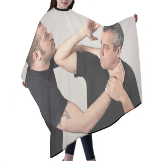 Personality  Street Fighting Self Defense Technique Against Holds And Grabs Hair Cutting Cape