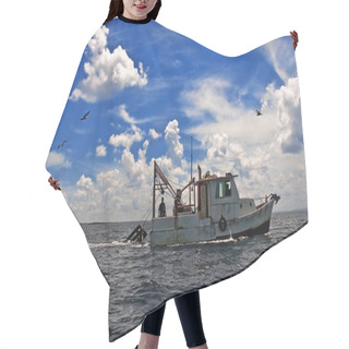 Personality  Towing Boat - Fishing Boat Hair Cutting Cape
