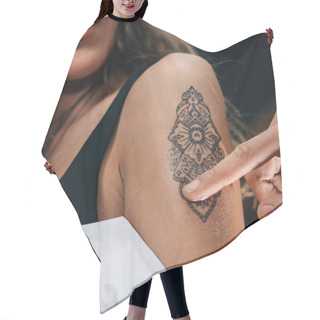 Personality  Girl Getting A Temporary Tattoo Hair Cutting Cape