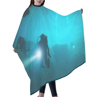 Personality  Cenote Underwater Hair Cutting Cape