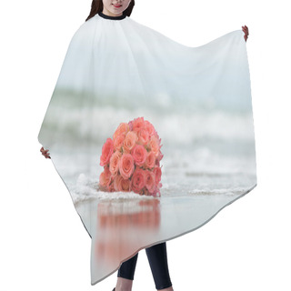 Personality  Bouquet Of Crimson Roses Hair Cutting Cape