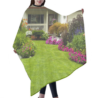 Personality  Manicured Green Yard Hair Cutting Cape