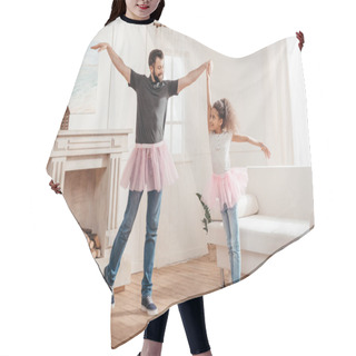 Personality   Family Dancing At Home Hair Cutting Cape