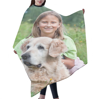 Personality  Little Girl And Her Beloved Dog Hair Cutting Cape