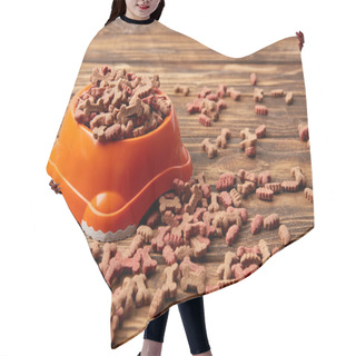 Personality  Plastic Bowl With Pile Of Dog Food On Wooden Table  Hair Cutting Cape