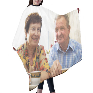 Personality  Happy Smiled Senior Couple Hair Cutting Cape
