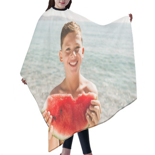 Personality  Cheerful Child Eating Juicy Watermelon. Kids Emotions Boy Eating Watermelon On The Background Of The Sea, The Beach, The Sea Coast. Hair Cutting Cape