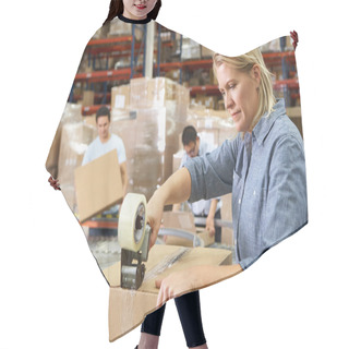 Personality  Workers In Distribution Warehouse Hair Cutting Cape