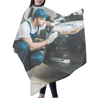 Personality  Handsome Bearded Car Mechanic Looking At Tail Light In Black Car  Hair Cutting Cape