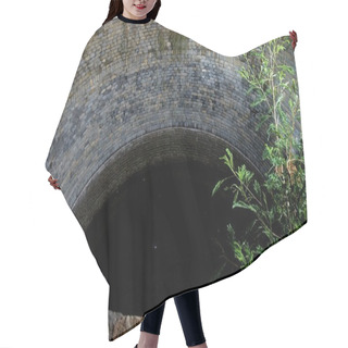 Personality  Well In Rural Area Hair Cutting Cape
