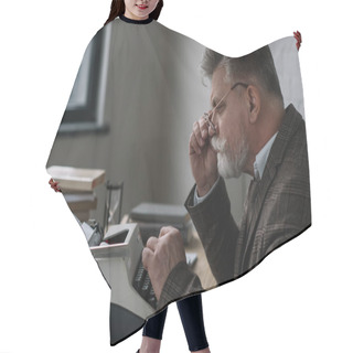 Personality  Writer Hair Cutting Cape