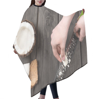 Personality  Hands Slashing Coconut Pieces With Grater Hair Cutting Cape