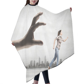 Personality  Woman Escaping From Hand Hair Cutting Cape