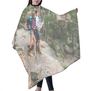 Personality  Hiking Couple With Map Hair Cutting Cape