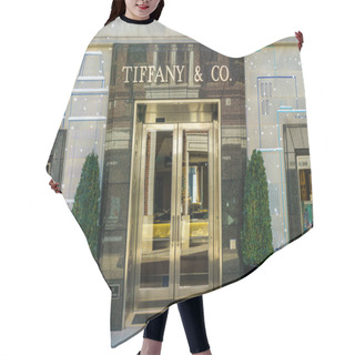 Personality  Tiffany & Company Retail Store Exterior Hair Cutting Cape