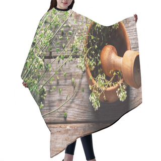 Personality  Capsella Plant Hair Cutting Cape