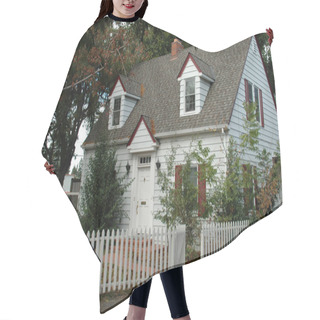 Personality  White House Hair Cutting Cape