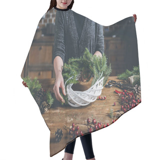 Personality  Florist Making Christmas Wreath  Hair Cutting Cape