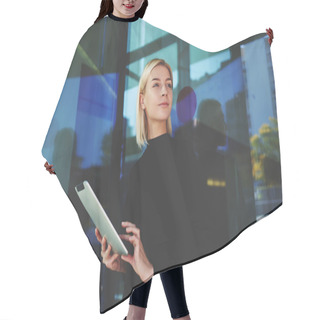 Personality  Young Businesswoman Holding Touch Pad Hair Cutting Cape