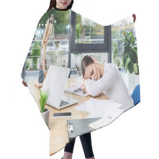 Personality  Businesswoman Sleeping On Desk Hair Cutting Cape
