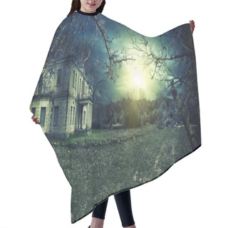 Personality  Spooky Haunted House Hair Cutting Cape