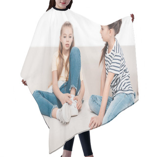 Personality  Friends Sitting On Couch Hair Cutting Cape