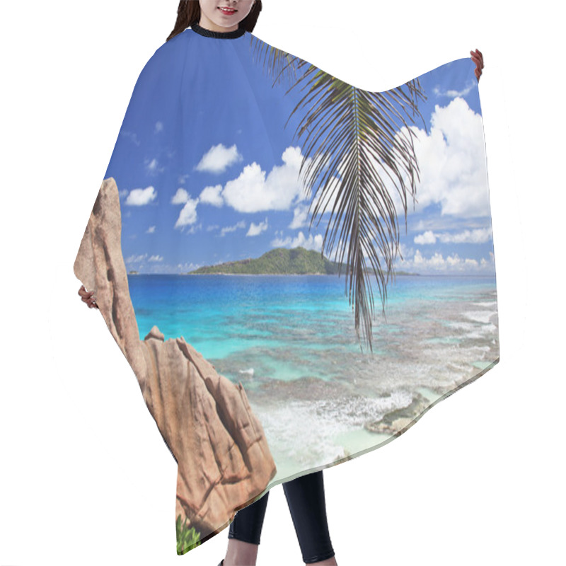 Personality  Marvellous Beach - Seychelles Hair Cutting Cape