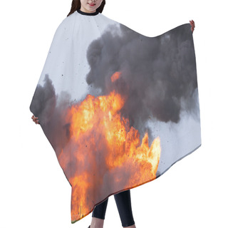 Personality  Explosion With Flying Debris Hair Cutting Cape