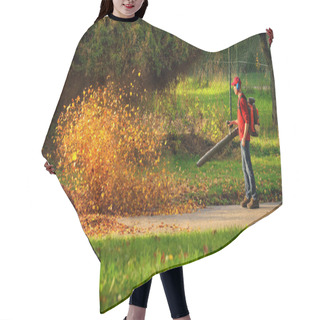 Personality  Heavy Duty Leaf Blower In Action Hair Cutting Cape
