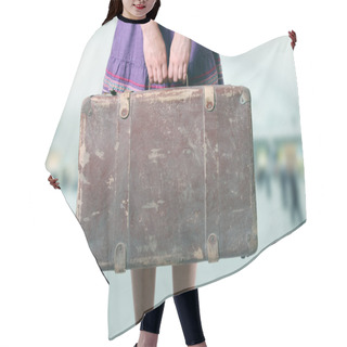 Personality  Woman With Luggage At The Airport Hair Cutting Cape
