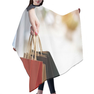 Personality  Women Shopping In The Mall Hair Cutting Cape