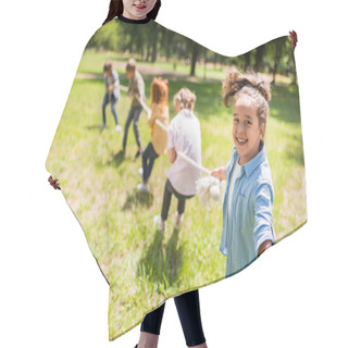 Personality  Kids Playing Tug Of War Hair Cutting Cape