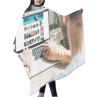 Personality  Back View Of Man Using Laptop With Amazon Website On Screen Hair Cutting Cape