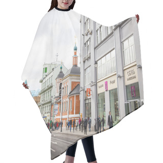 Personality  Moscow Street Hair Cutting Cape