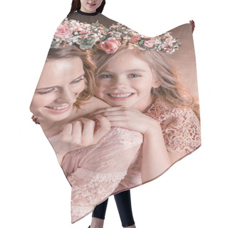 Personality  Happy Mother And Daughter Hair Cutting Cape