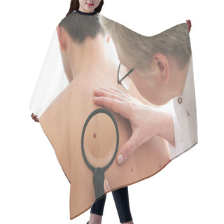 Personality  Dermatologist Examines A Mole Hair Cutting Cape