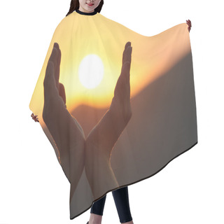 Personality  Sunset In Hands Hair Cutting Cape