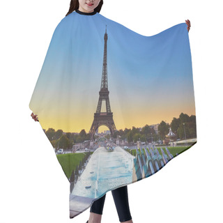 Personality  Scenic View Of The Eiffel Tower During Sunrise Hair Cutting Cape