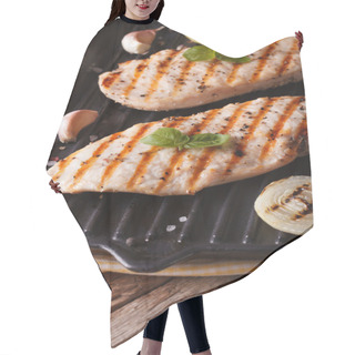 Personality  Chicken Fillet With Onion And Basil In A Pan Grill Vertical Hair Cutting Cape