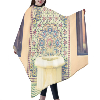 Personality  Water Fountain With Morocco Style Hair Cutting Cape