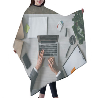 Personality  Businesswoman Working With Laptop Hair Cutting Cape