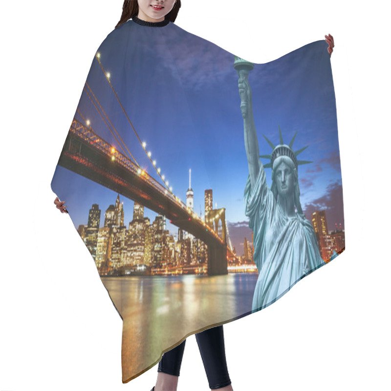 Personality  New york city skyline with Liberty Statue hair cutting cape