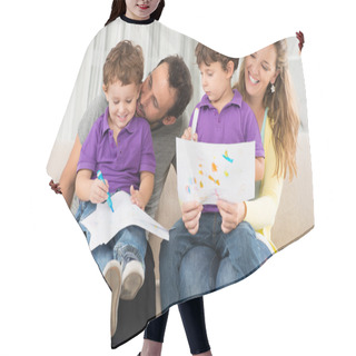 Personality  Parents Drawing With Their Children Hair Cutting Cape
