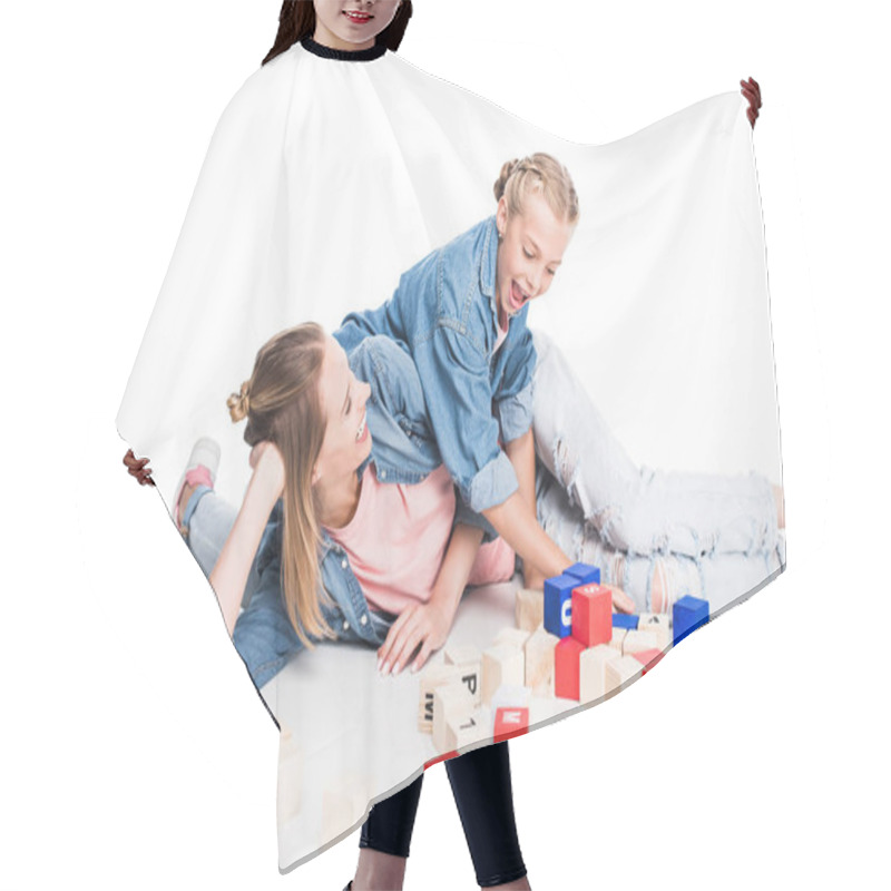 Personality  Mother And Daughter With Aphabet Blocks Hair Cutting Cape