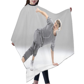 Personality  Athletic Man Dancing Hair Cutting Cape
